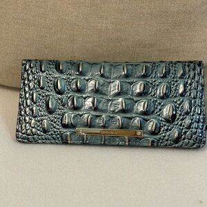 Brahmin wallet